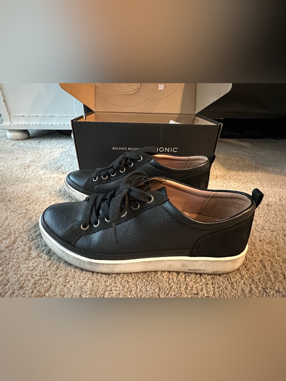 Vionic Black Leather Low-Top Sneakers with White Sole